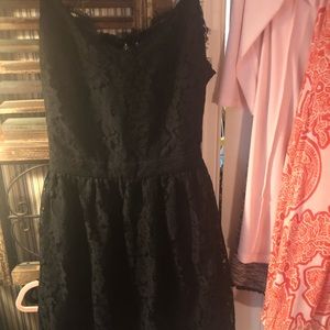 Beautiful. Style allows for transition from workday to evening wear.